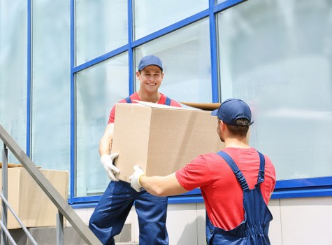 House removalists planning a local move in Fulham